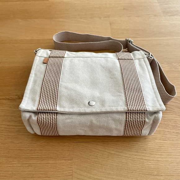 *SOLD* Hermes Canvas Vassus Unisex Messenger Bag - Picture 5 of 8